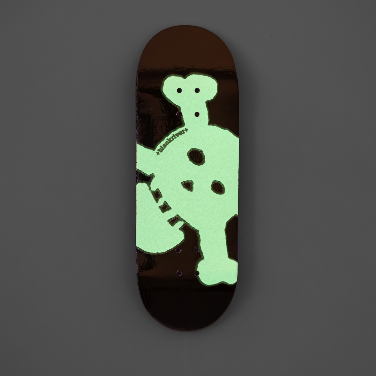 Blackriver Advanced Complete Fingerboard Glow - New Skull 