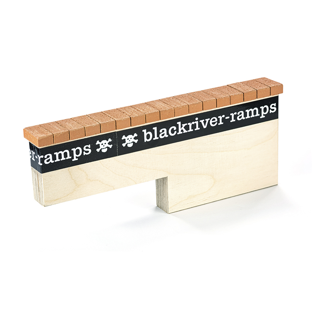 Blackriver Fingerboard Ramps - Schneider Pro 3 Brick Ledge solo